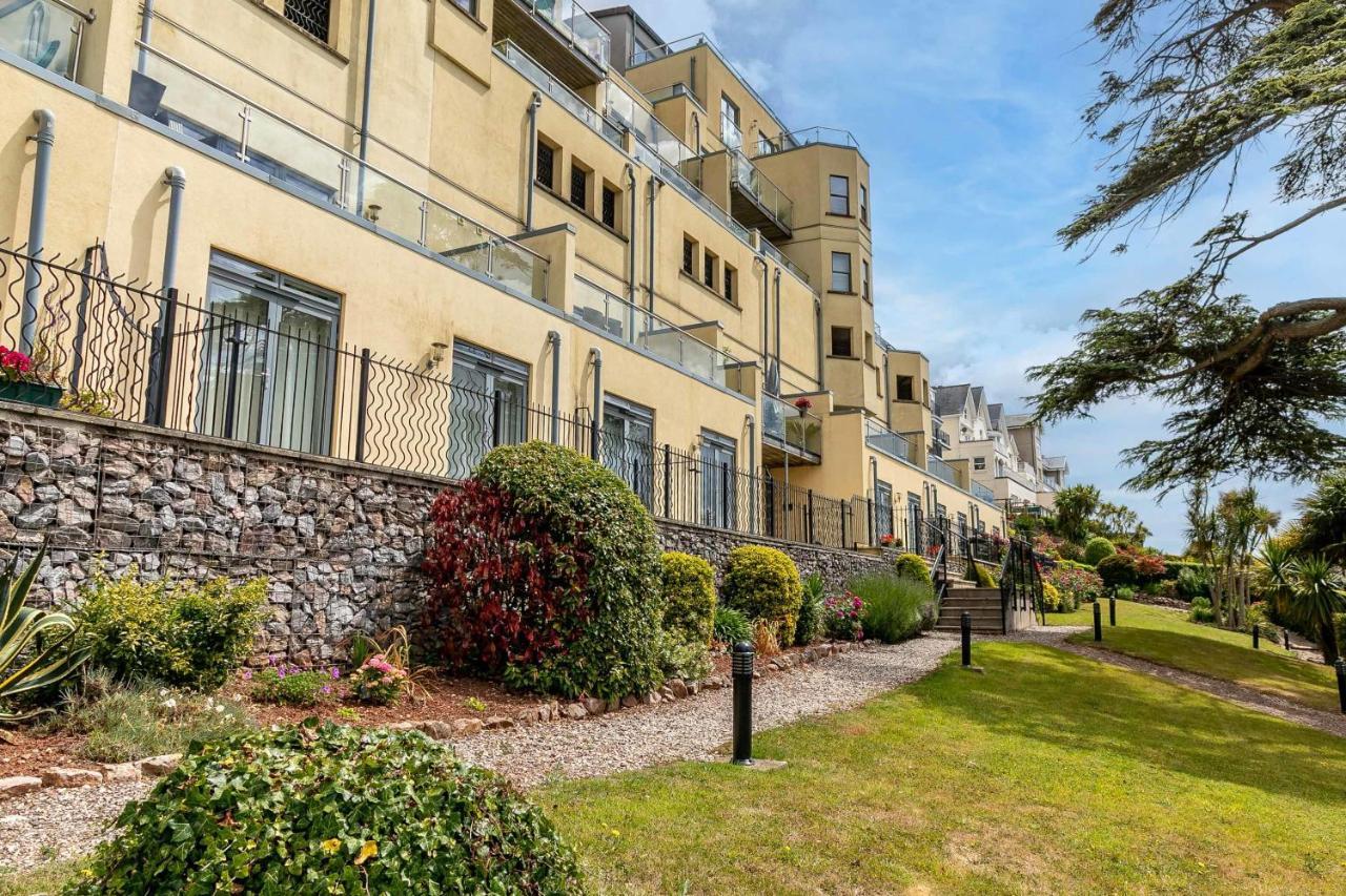 A7 Masts - Striking Beach Bolthole Apartment With Beautiful Sea Views Private Balcony & Parking Торки Екстериор снимка