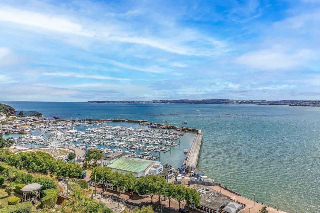 A7 Masts - Striking Beach Bolthole Apartment With Beautiful Sea Views Private Balcony & Parking Торки Екстериор снимка