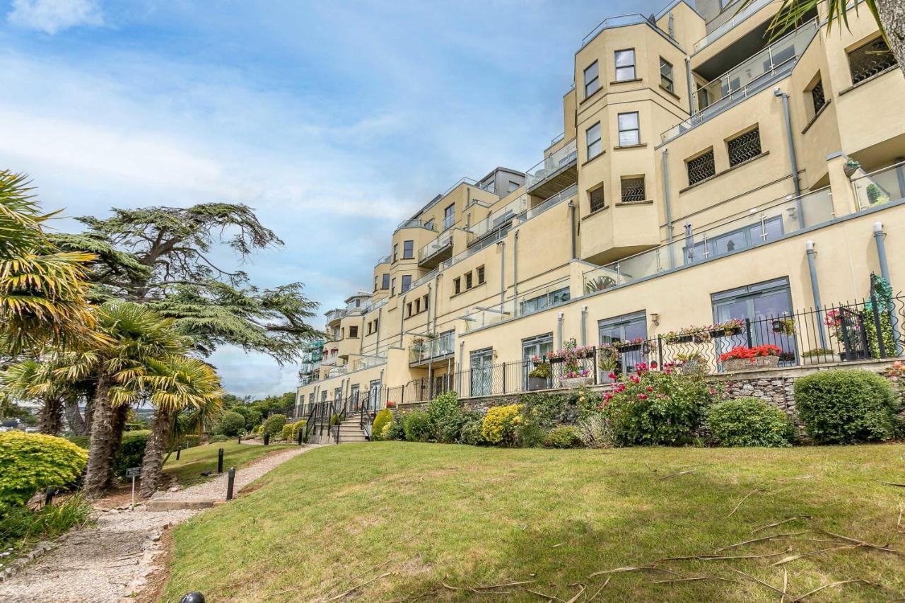 A7 Masts - Striking Beach Bolthole Apartment With Beautiful Sea Views Private Balcony & Parking Торки Екстериор снимка