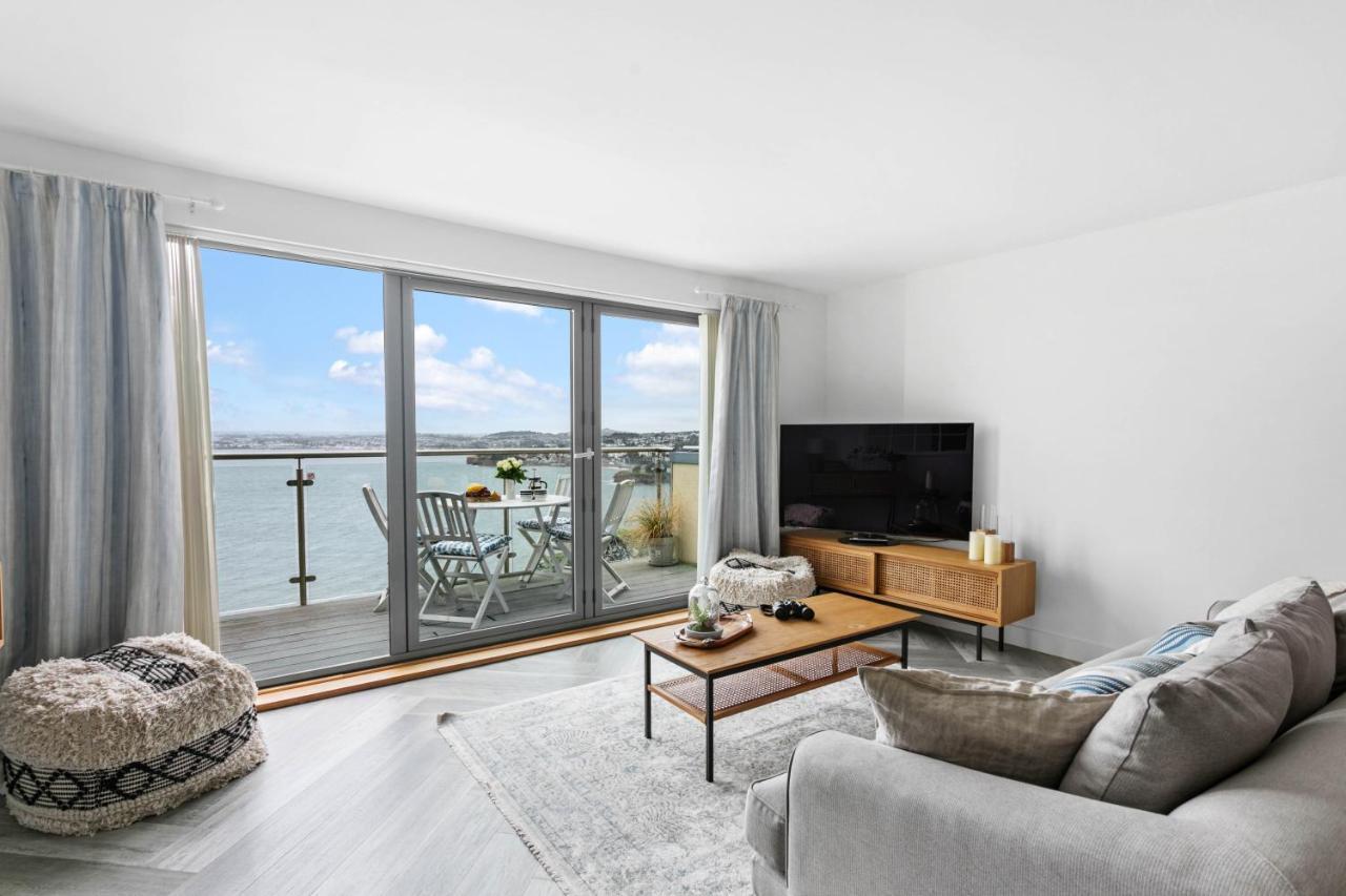 A7 Masts - Striking Beach Bolthole Apartment With Beautiful Sea Views Private Balcony & Parking Торки Екстериор снимка
